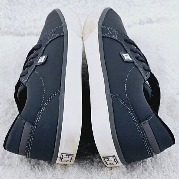 DC Shoes Dark Gray Nubuck Leather Size 4Y Skate Sneakers - Picture 5 of 8